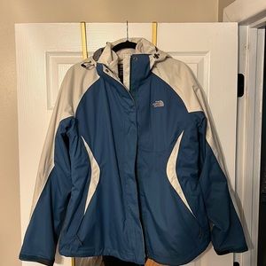 Women’s The North Face Ski/Snowboarding Jacket size XL